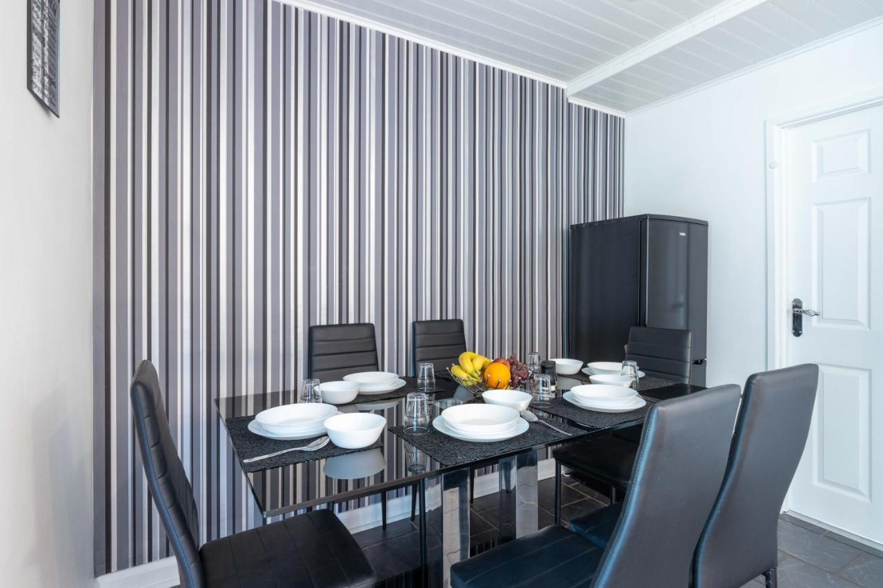 Capri 13 Sa - 3 Bedroom House Close To Loughborough University, Ev Car Facilities, Free Parking, Free Wifi - Ask For Contractor Rates! מראה חיצוני תמונה